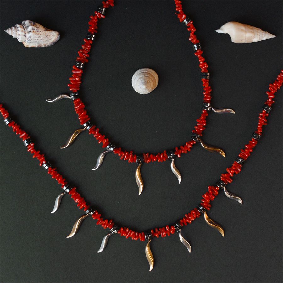Thin coral and hematite choker necklace FLAME | CL EMATCORAL BACCH SOTT